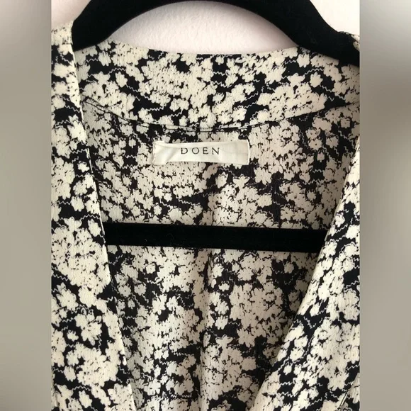 Doen Augusta Dress in Faded Queen Anne's Floral (minor spots) - Picture 9 of 16